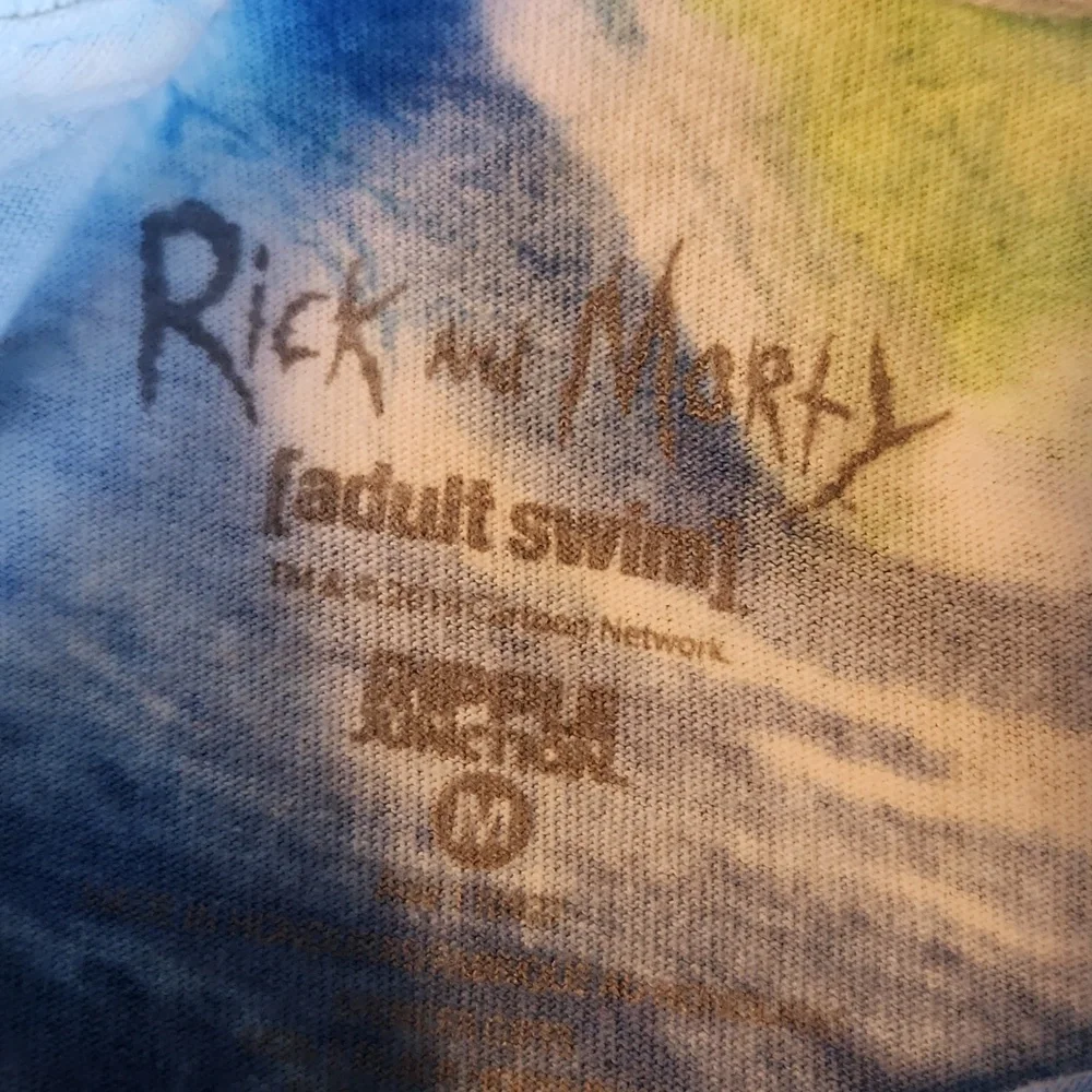 Rick and Morty tie-dye t-shirt - Picture 7 of 7